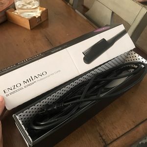 Enzo Milano Hot Comb - Hair Straightener